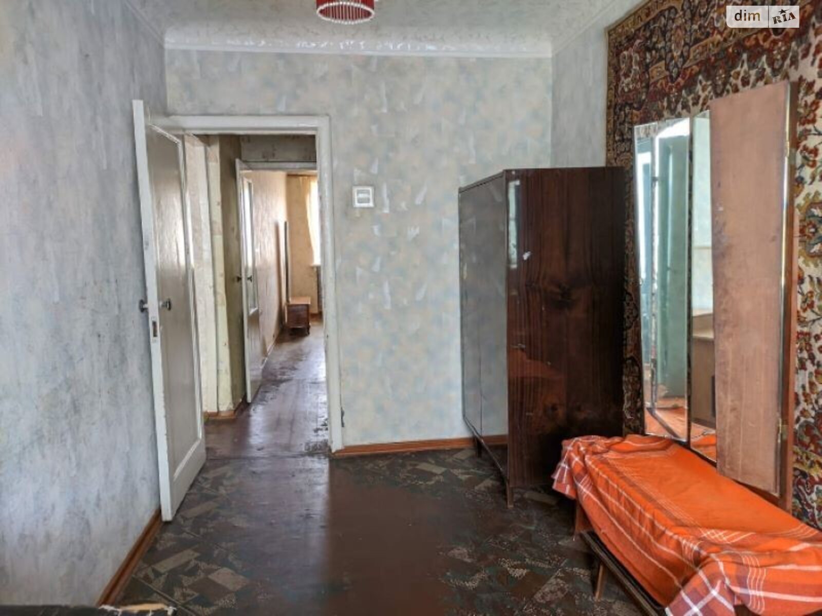 Продажа трехкомнатной квартиры в Днепре, на ул. Чапленка Василия 29, район Центральный фото 1
