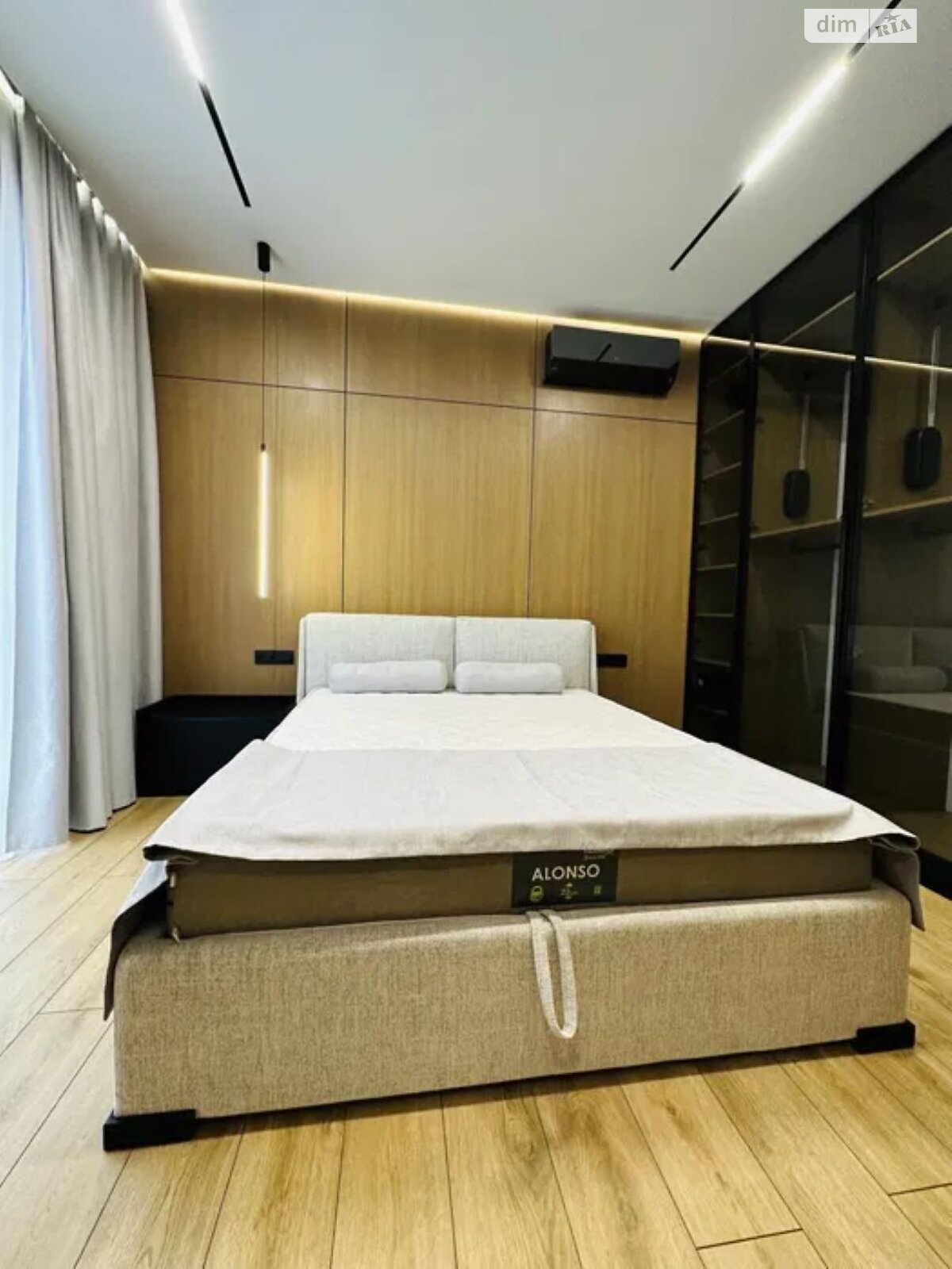 Продаж трикімнатної квартири в Дніпрі, на вул. Костомарівська 1А, район Центральний Пагорб фото 1 Продаж трикімнатної квартири в Дніпрі, на вул. Костомарівська 1А, район Центральний Пагорб фото 1