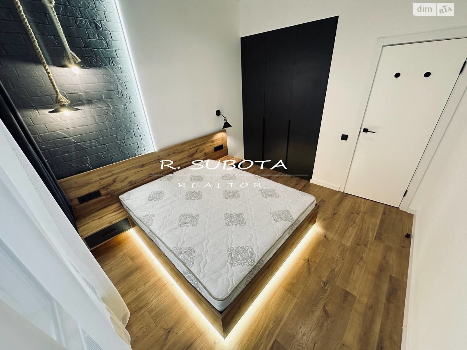 Продажа однокомнатной квартиры в Днепре, на ул. Костомаровская 1А корпус 2, район Центральный Холм фото 1