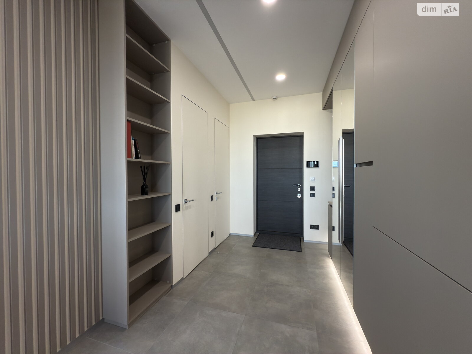 Продажа трехкомнатной квартиры в Днепре, на ул. Костомаровская 1А, район Центральный Холм фото 1