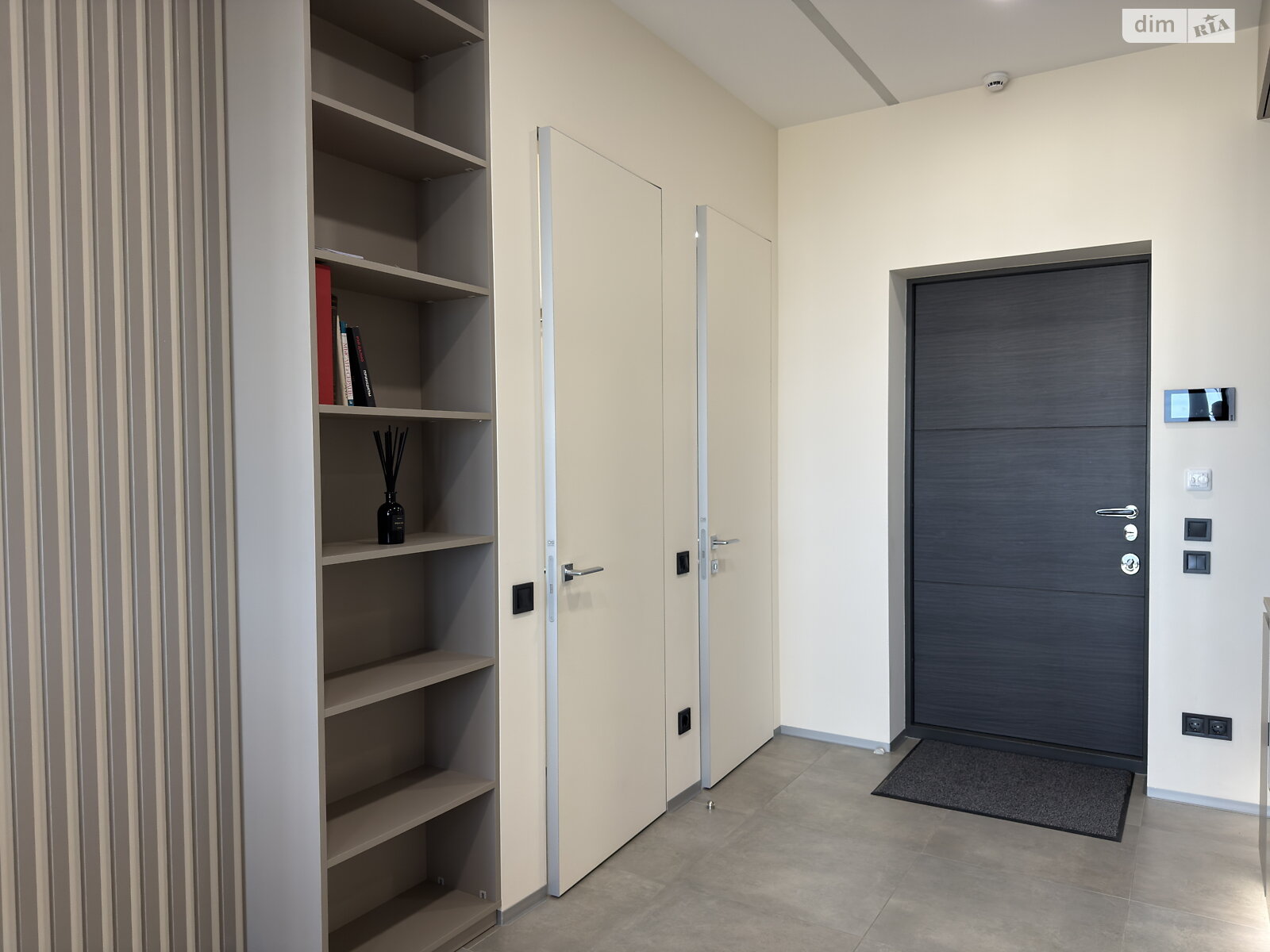 Продажа трехкомнатной квартиры в Днепре, на ул. Костомаровская 1А, район Центральный Холм фото 1