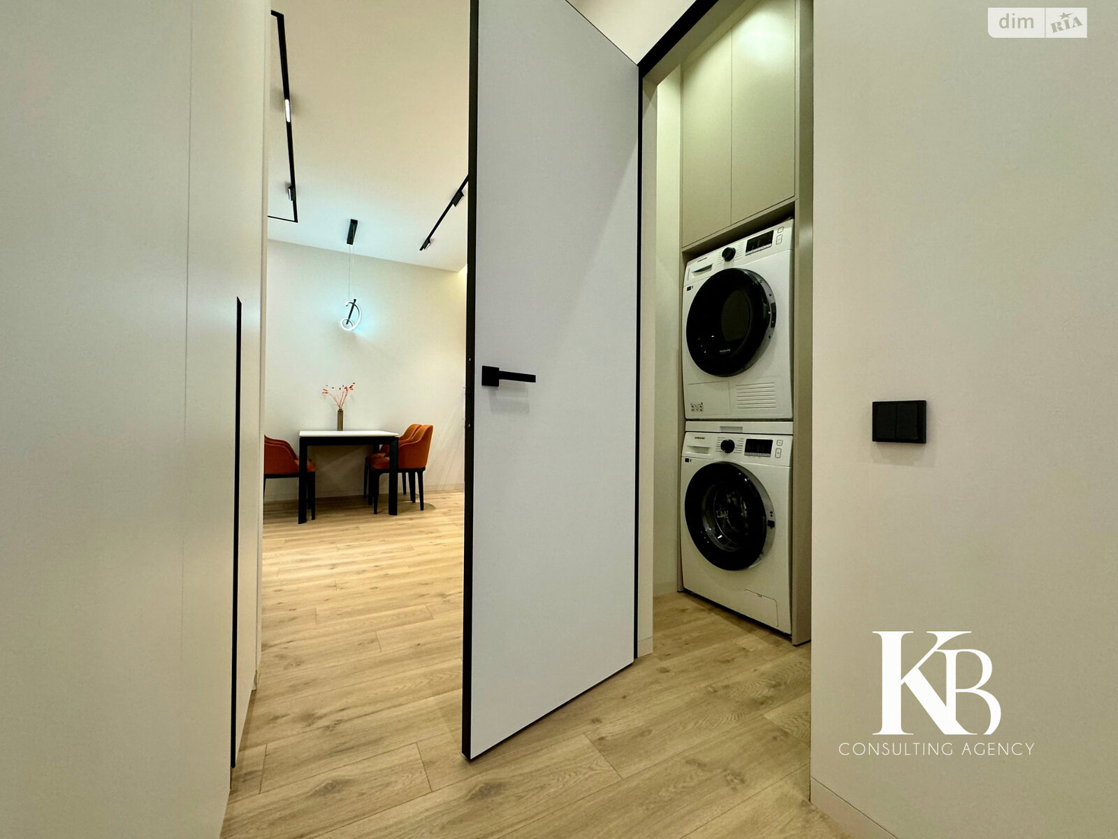 Продаж трикімнатної квартири в Дніпрі, на бул. Кучеревського 1, район Центральний Пагорб фото 1 Продаж трикімнатної квартири в Дніпрі, на бул. Кучеревського 1, район Центральний Пагорб фото 1