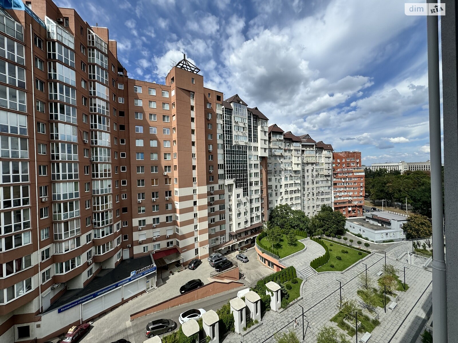 Продажа трехкомнатной квартиры в Днепре, на бул. Кучеревского 1А, район Центральный Холм фото 1 Продажа трехкомнатной квартиры в Днепре, на бул. Кучеревского 1А, район Центральный Холм фото 1