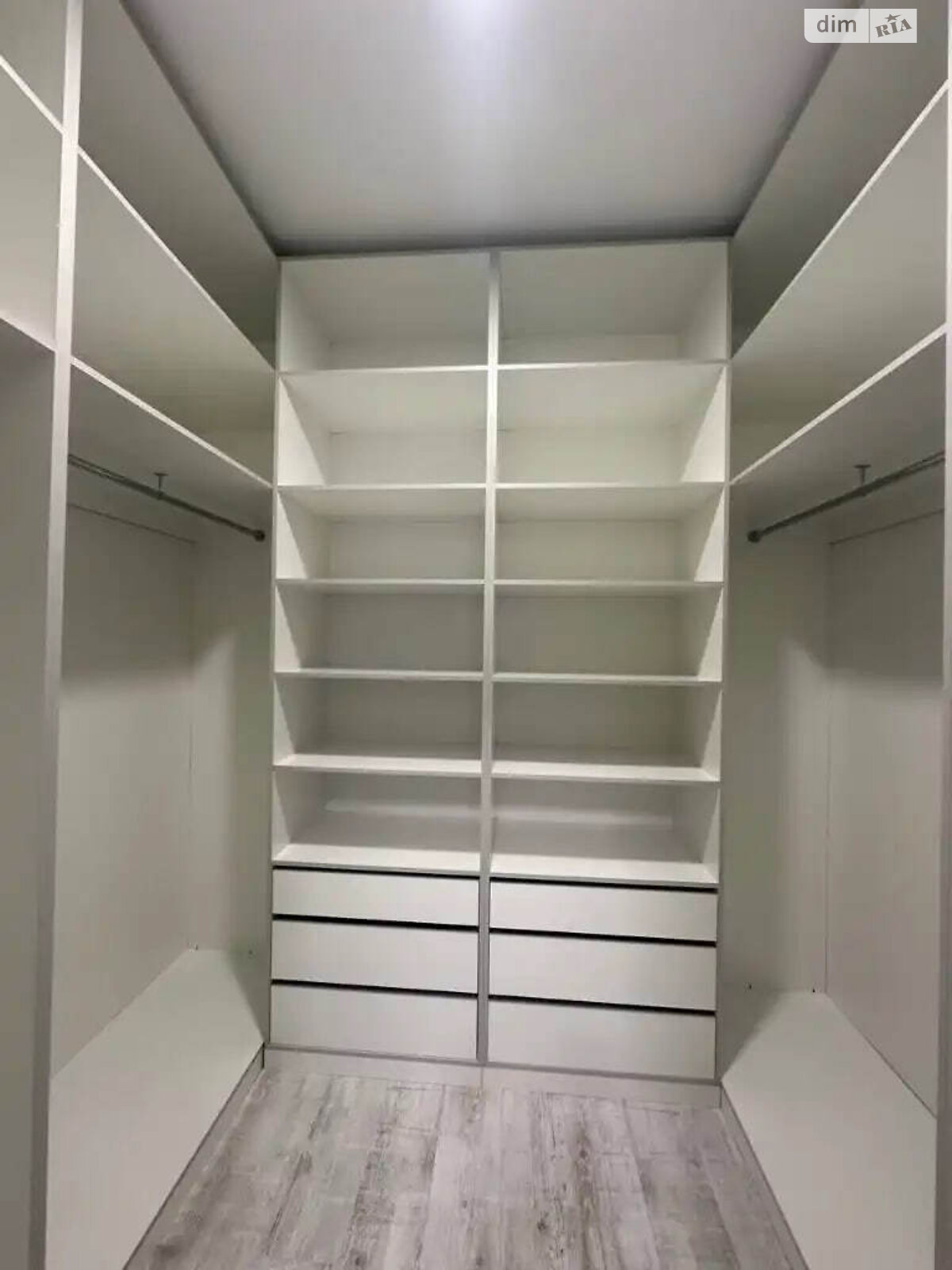 Продажа двухкомнатной квартиры в Днепре, на бул. Кучеревского 1, район Центральный Холм фото 1 Продажа двухкомнатной квартиры в Днепре, на бул. Кучеревского 1, район Центральный Холм фото 1