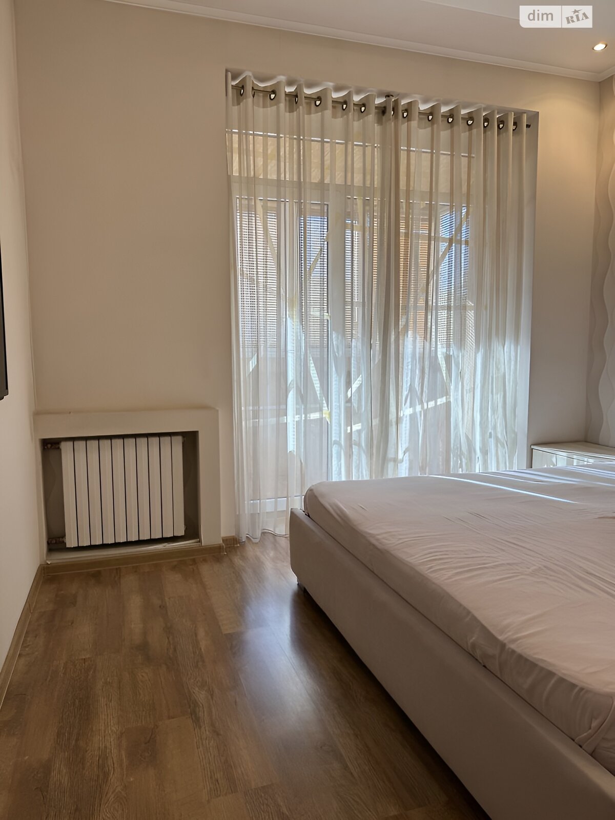 Продаж трикімнатної квартири в Дніпрі, на вул. Воскресенська 46, район Центральний Пагорб фото 1 Продаж трикімнатної квартири в Дніпрі, на вул. Воскресенська 46, район Центральний Пагорб фото 1