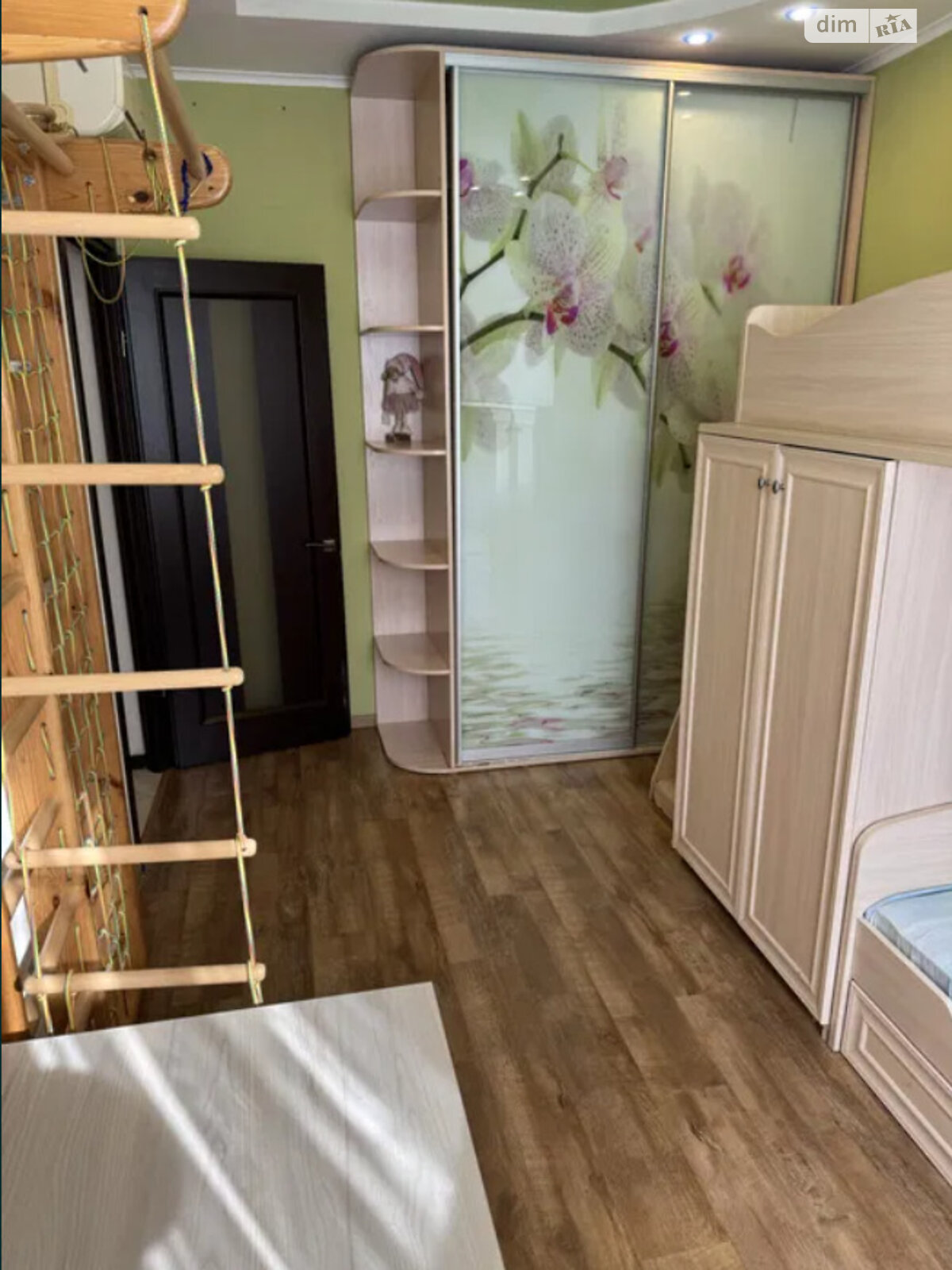 Продажа трехкомнатной квартиры в Днепре, на ул. Воскресенская 46, район Центральный Холм фото 1 Продажа трехкомнатной квартиры в Днепре, на ул. Воскресенская 46, район Центральный Холм фото 1