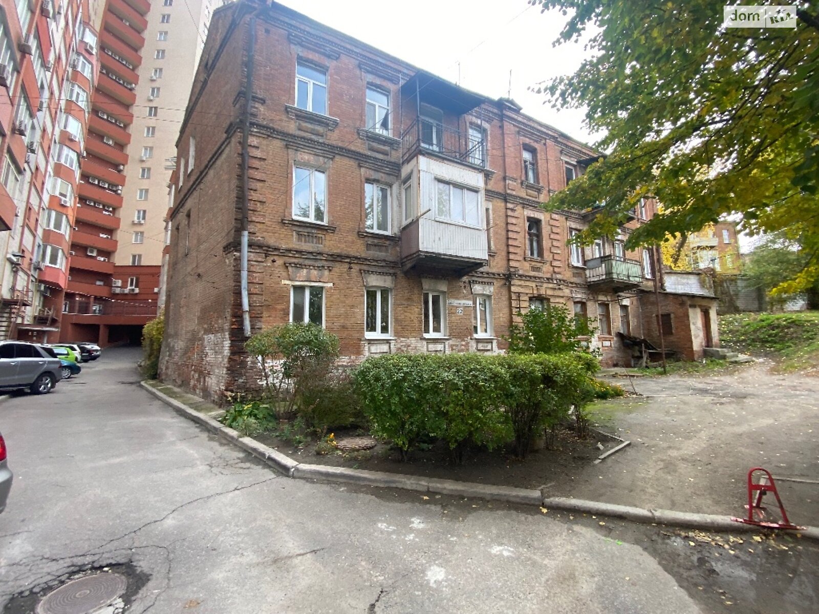 Продаж трикімнатної квартири в Дніпрі, на вул. Виконкомівська 22, район Центральний фото 1