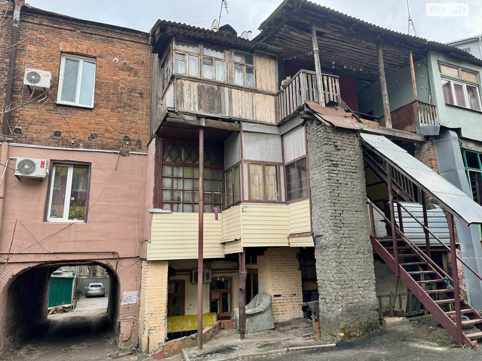 Продажа трехкомнатной квартиры в Днепре, на ул. Исполкомовская 28, район Центральный фото 1 Продажа трехкомнатной квартиры в Днепре, на ул. Исполкомовская 28, район Центральный фото 1