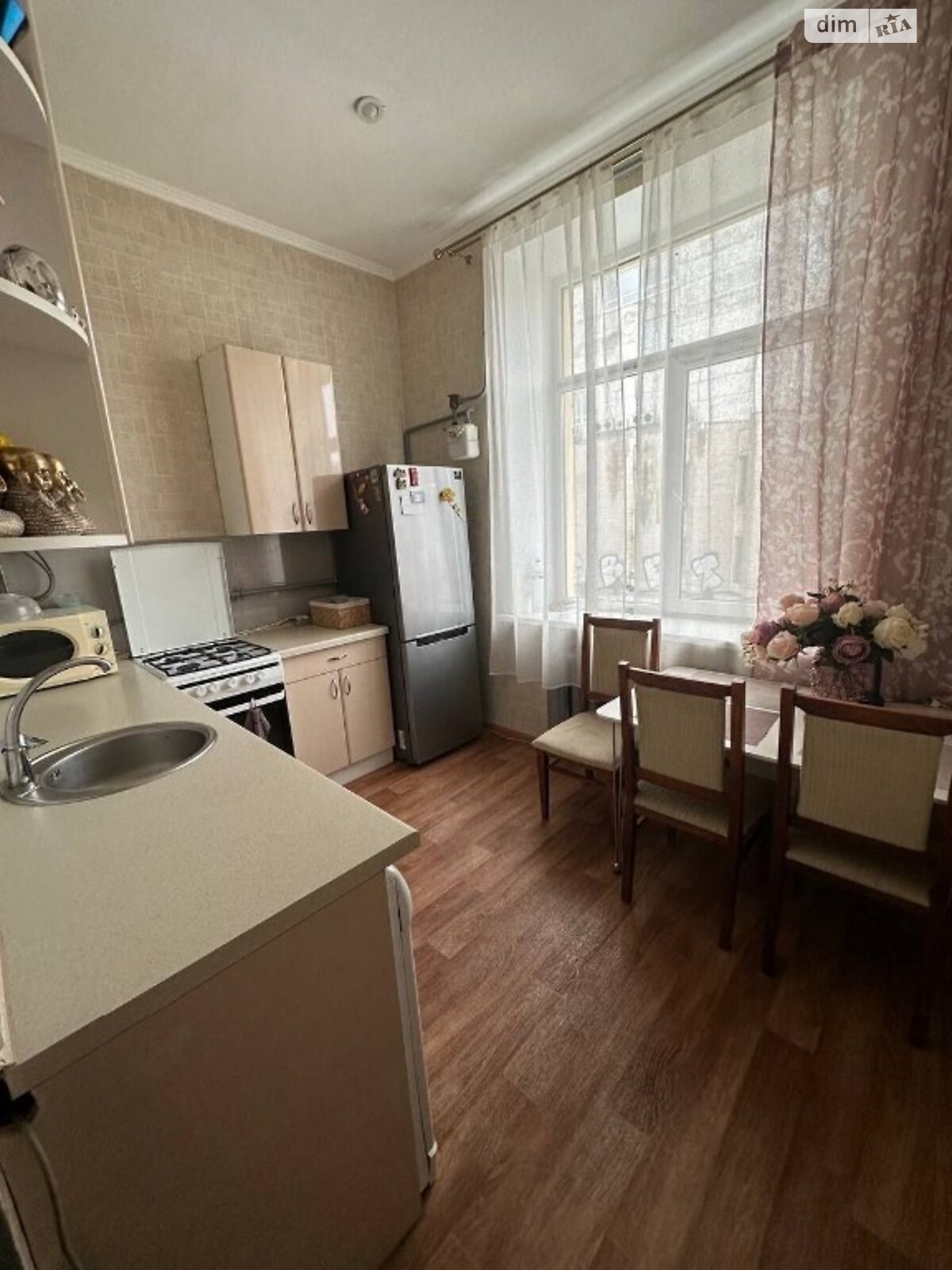 Продажа трехкомнатной квартиры в Днепре, на ул. Короленко 2, район Центральный фото 1