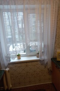 Продаж однокімнатної квартири в Дніпрі, на вул. Леоніда Стромцова 4, район Центральний фото 2