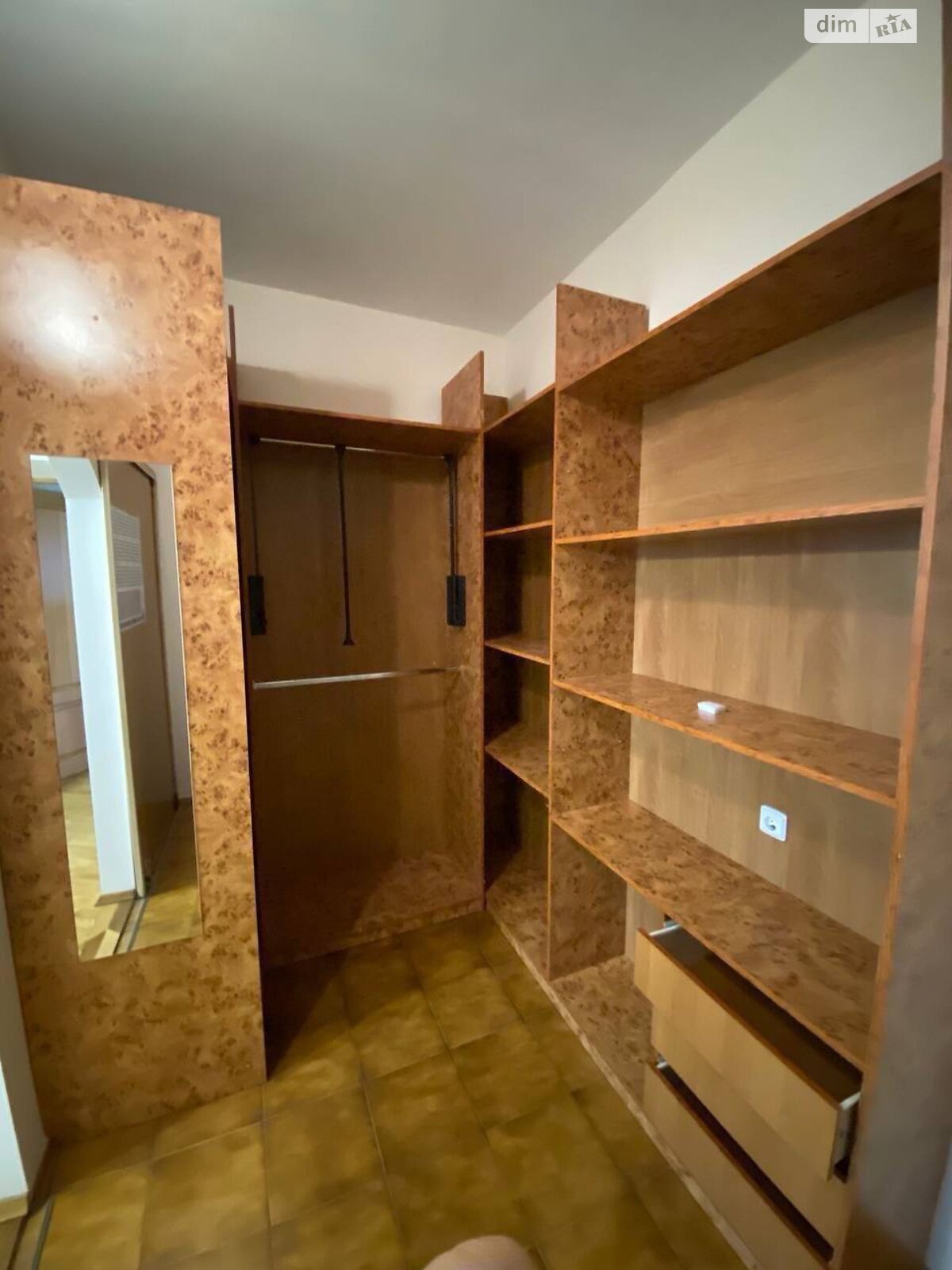 Продажа трехкомнатной квартиры в Днепре, на просп. Леси Украинки 13, район Центральный фото 1 Продажа трехкомнатной квартиры в Днепре, на просп. Леси Украинки 13, район Центральный фото 1