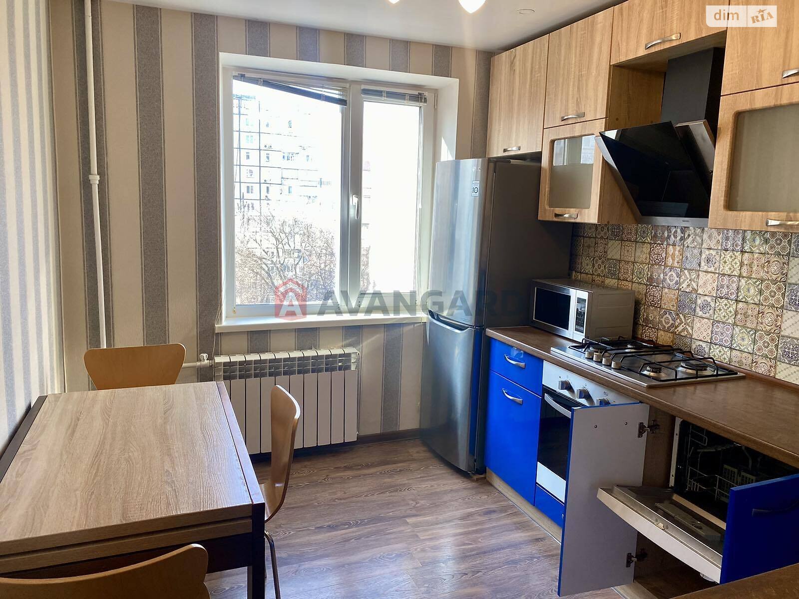 Продажа двухкомнатной квартиры в Днепре, на просп. Поля Александра 44А, район Центральный фото 1