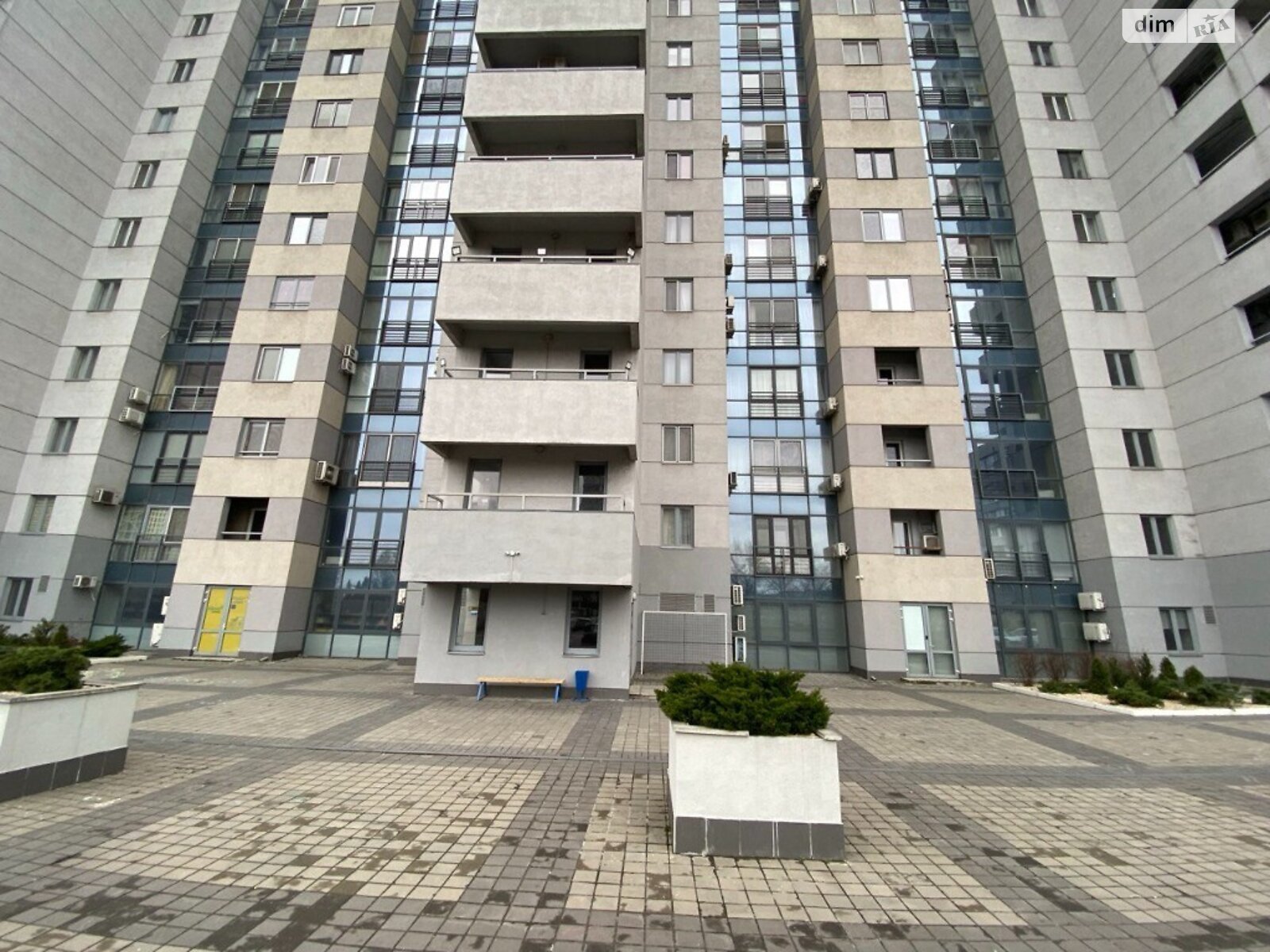 Продаж двокімнатної квартири в Дніпрі, на просп. Поля Олександра, район Центральний фото 1
