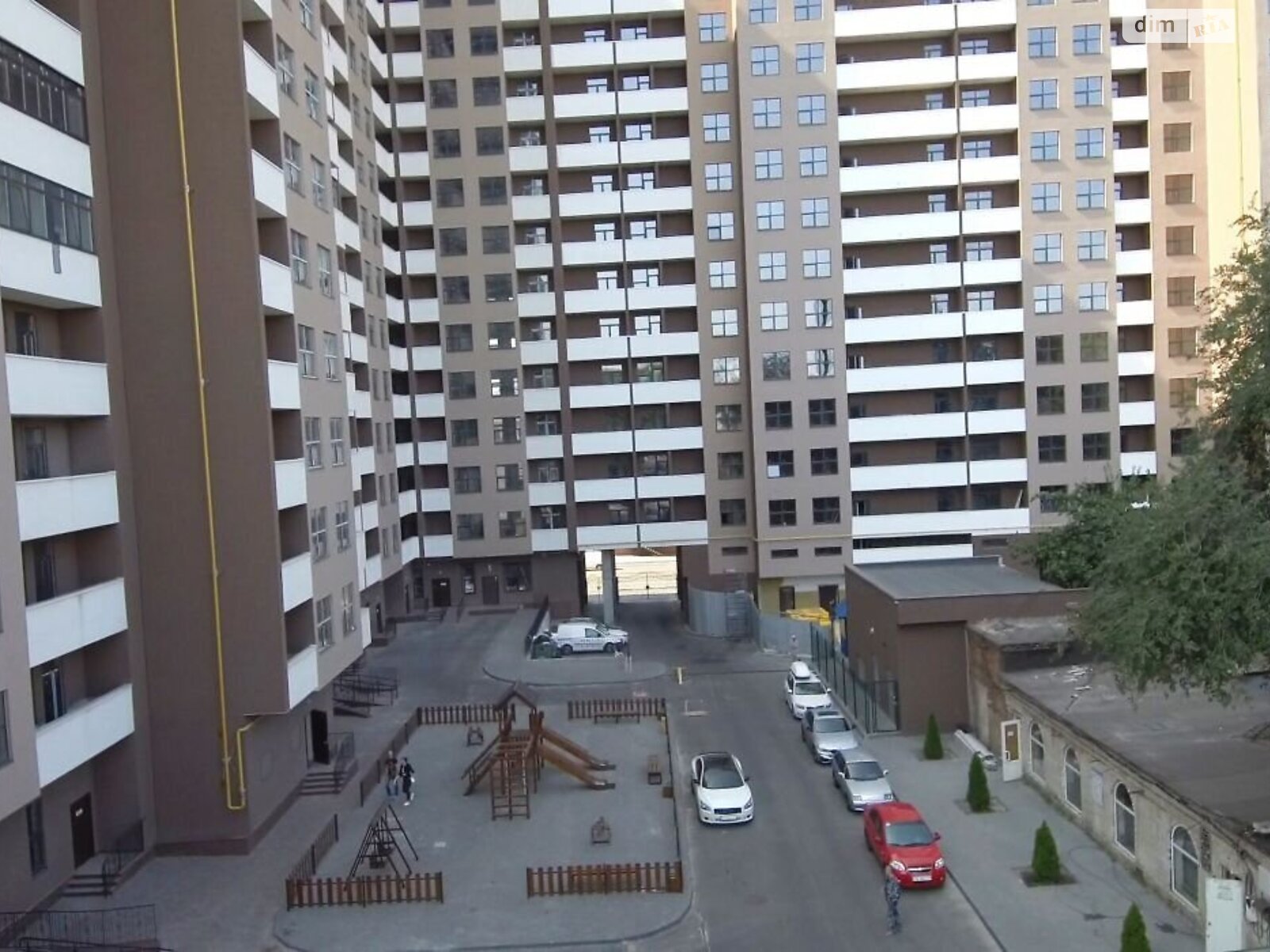 Продаж трикімнатної квартири в Дніпрі, на вул. Айдарівська 15, район Центральний фото 1