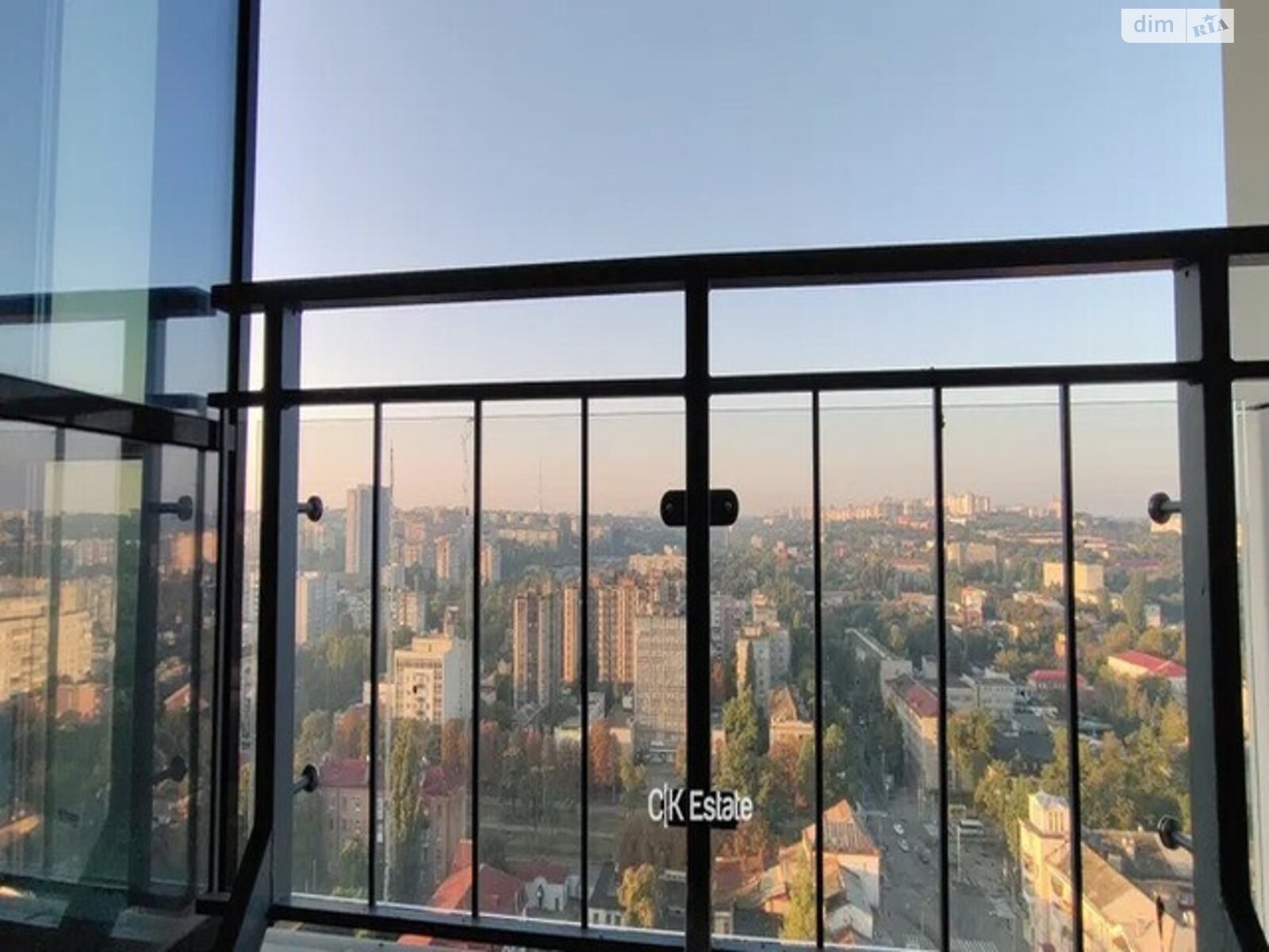 Продажа двухкомнатной квартиры в Днепре, на ул. Степана Бандеры 15, район Центральный фото 1