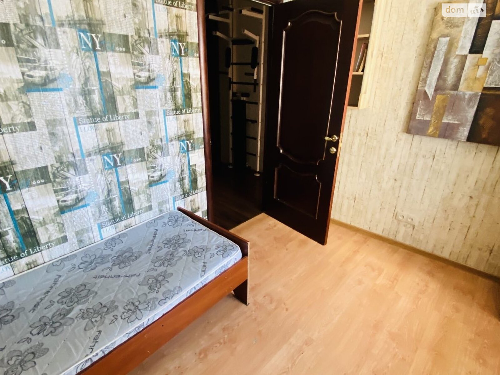 Продажа трехкомнатной квартиры в Днепре, на ул. Независимости 67, район Центральный фото 1