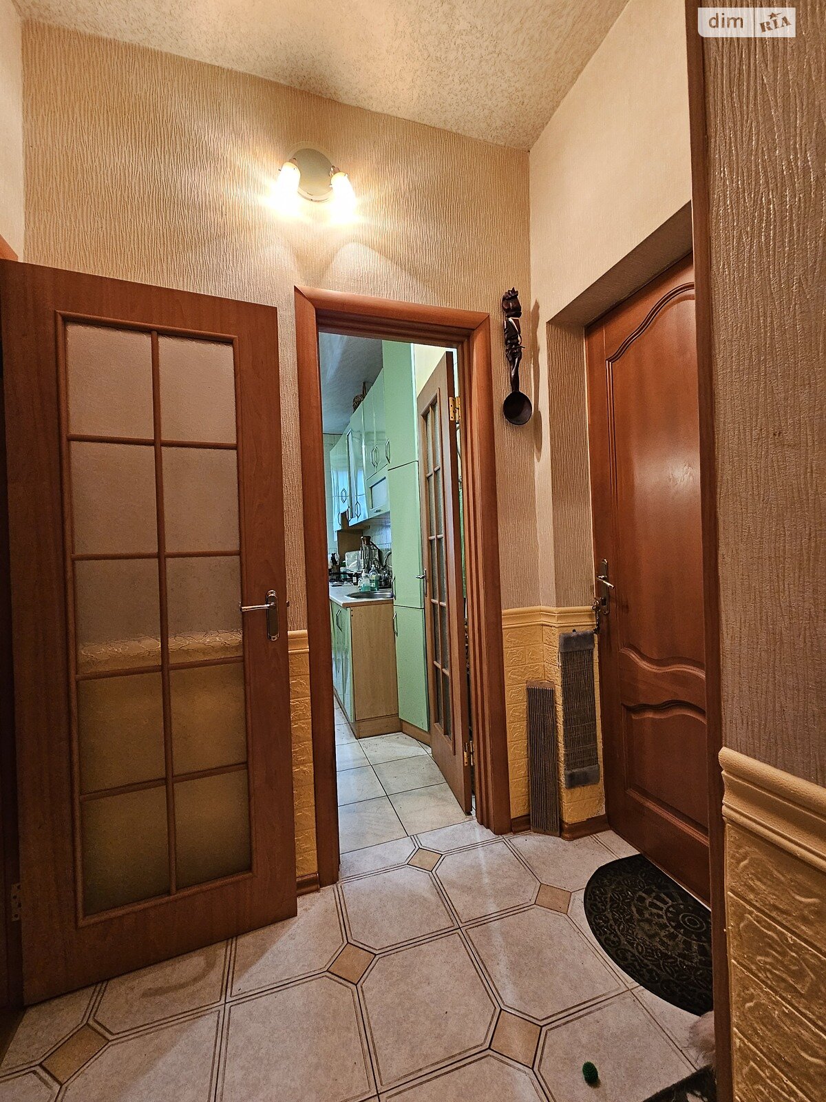 Продажа трехкомнатной квартиры в Днепре, на ул. Независимости, район Центральный фото 1