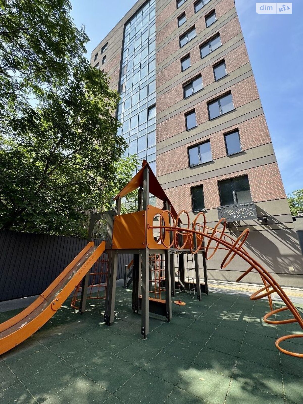 Продаж трикімнатної квартири в Дніпрі, на вул. Троїцька 5, район Центральний фото 1 Продаж трикімнатної квартири в Дніпрі, на вул. Троїцька 5, район Центральний фото 1