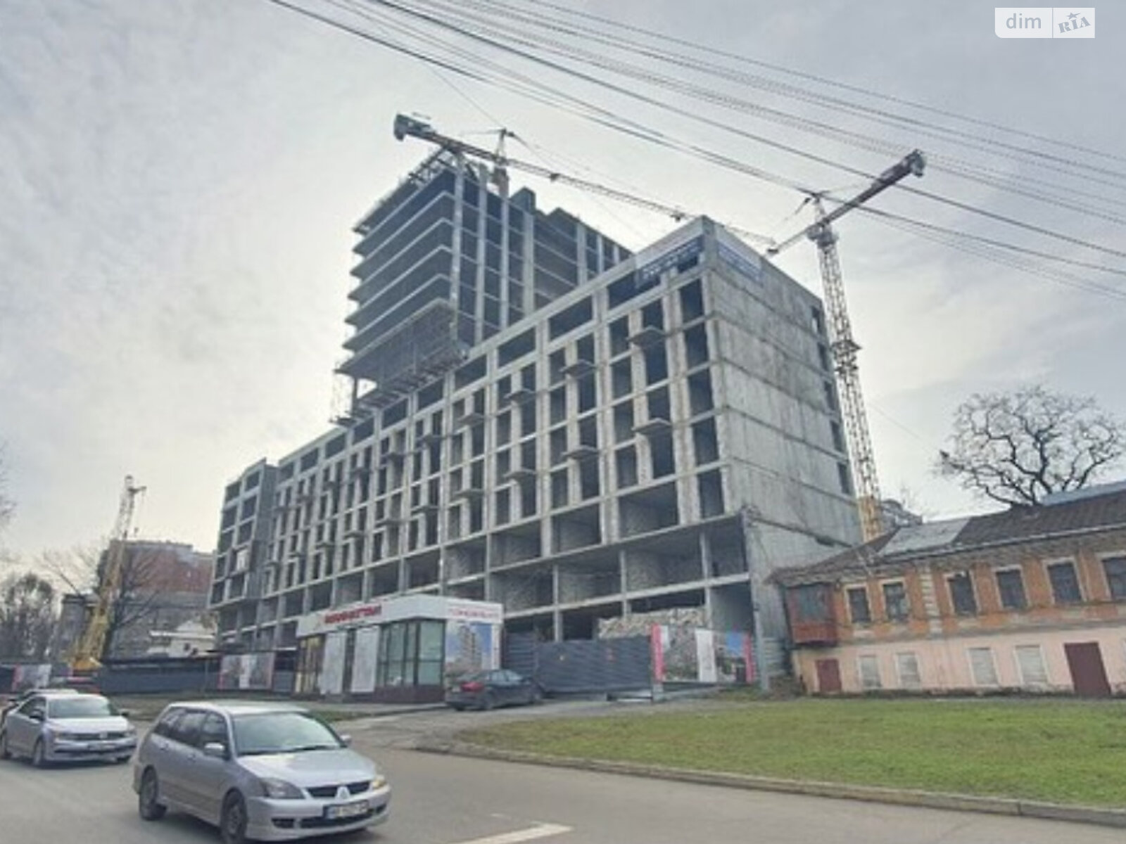 Продажа трехкомнатной квартиры в Днепре, на ул. Ульянова 11, район Центральный фото 1