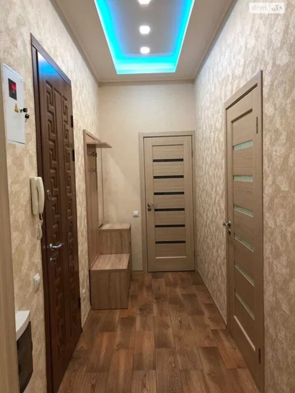 Продажа двухкомнатной квартиры в Днепре, на просп. Яворницкого Дмитрия, район Центральный фото 1 Продажа двухкомнатной квартиры в Днепре, на просп. Яворницкого Дмитрия, район Центральный фото 1