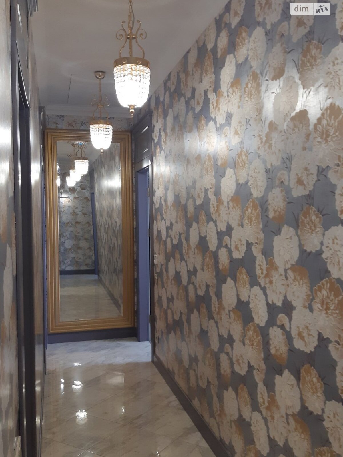 Продажа пятикомнатной квартиры в Днепре, на просп. Яворницкого Дмитрия 3, район Центральный фото 1 Продажа пятикомнатной квартиры в Днепре, на просп. Яворницкого Дмитрия 3, район Центральный фото 1
