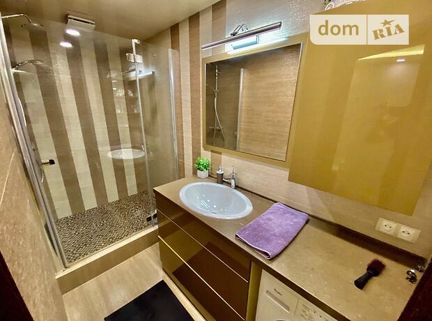 Продаж трикімнатної квартири в Дніпрі,, район Центральний фото 1 Продаж трикімнатної квартири в Дніпрі,, район Центральний фото 1