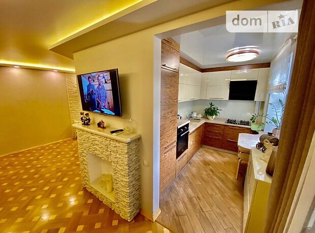 Продаж трикімнатної квартири в Дніпрі,, район Центральний фото 1 Продаж трикімнатної квартири в Дніпрі,, район Центральний фото 1
