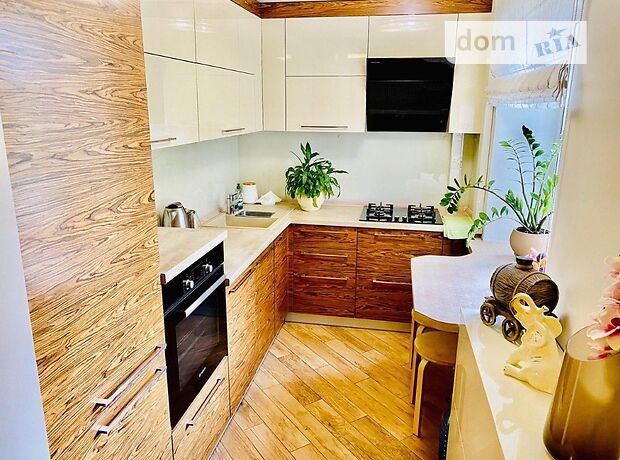 Продаж трикімнатної квартири в Дніпрі,, район Центральний фото 1 Продаж трикімнатної квартири в Дніпрі,, район Центральний фото 1