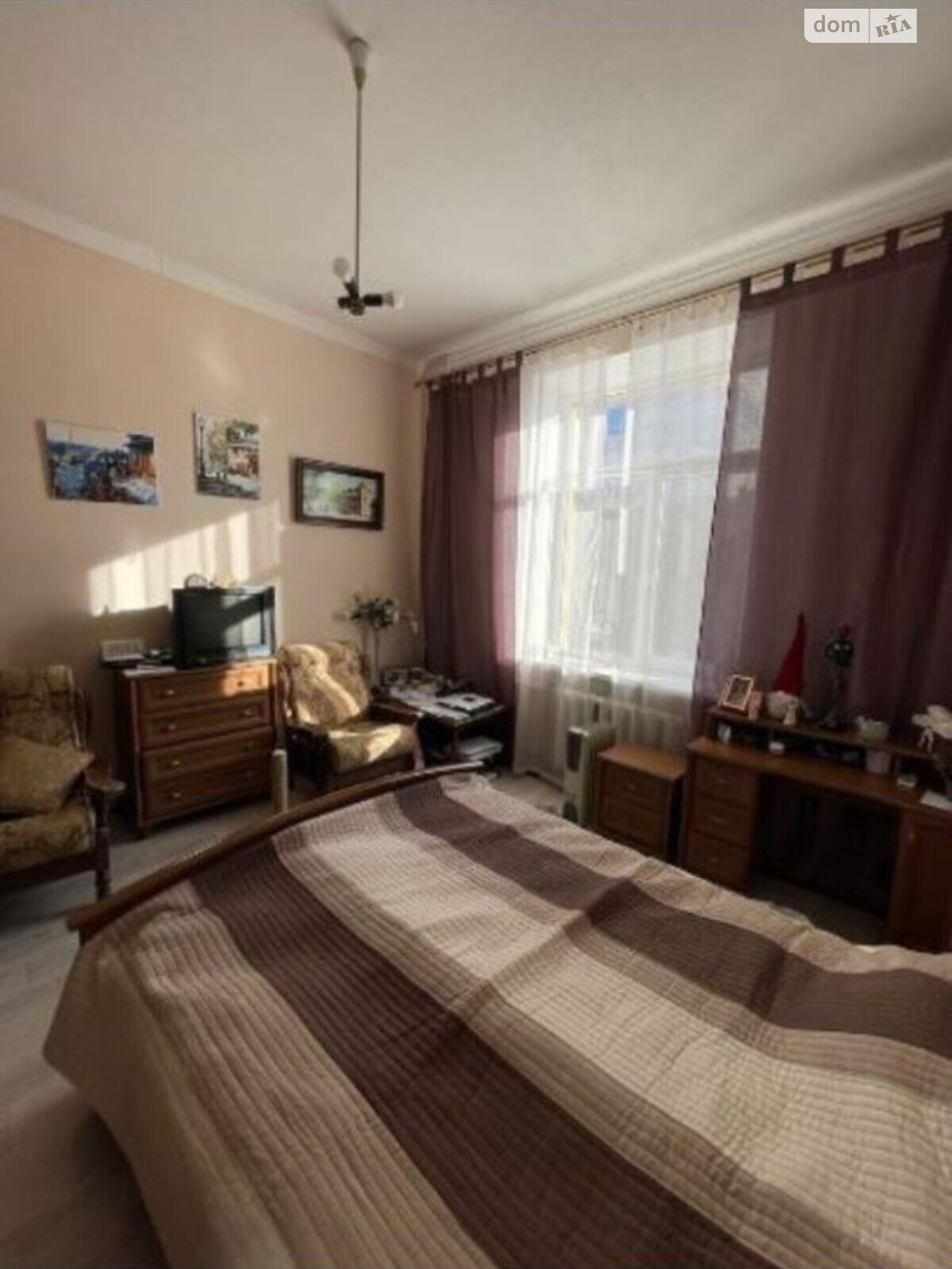 Продажа трехкомнатной квартиры в Днепре, на ул. Короленко, район ЦУМ фото 1