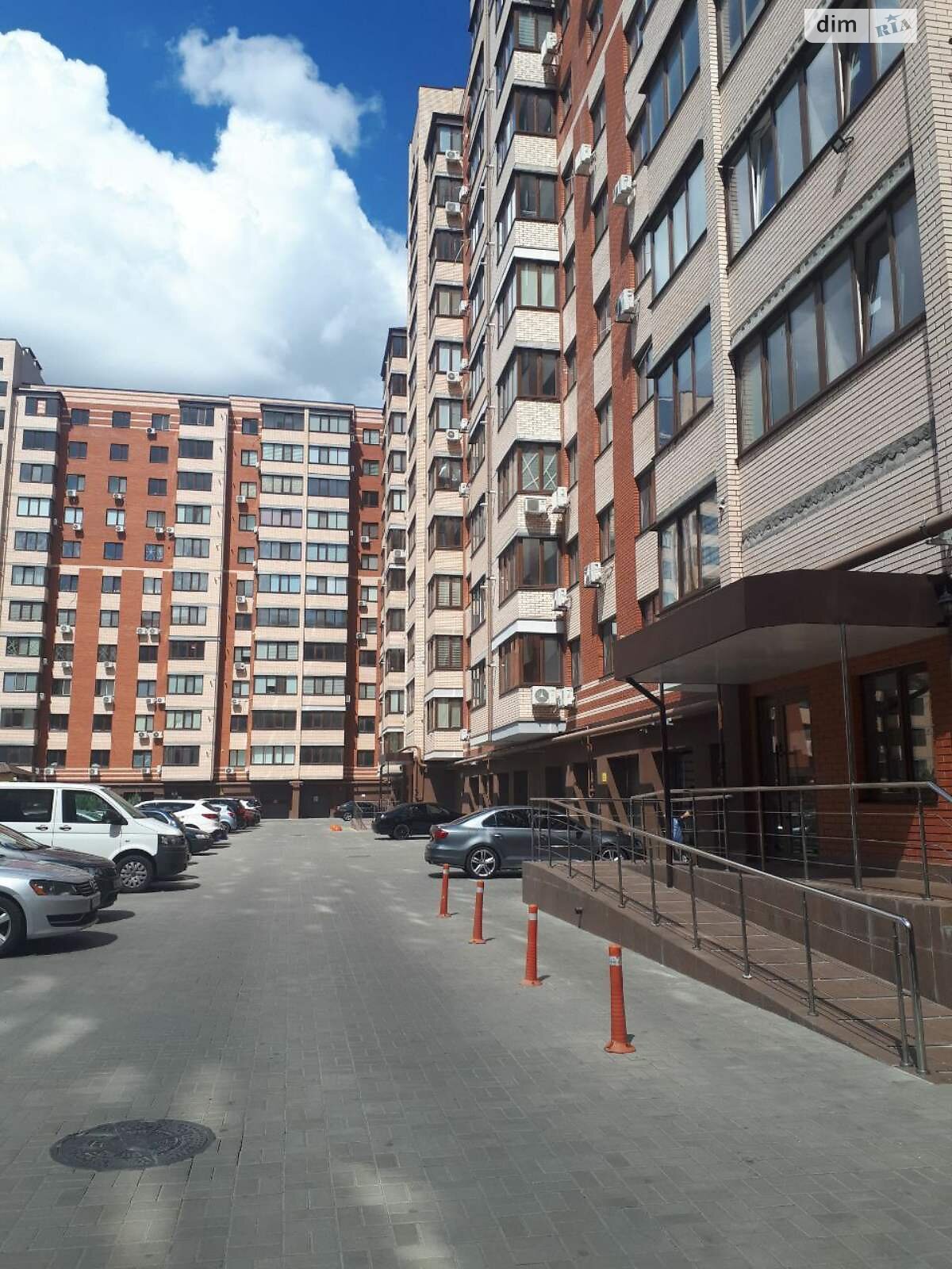 Продажа однокомнатной квартиры в Днепре, на ул. Владимирская 1, фото 1