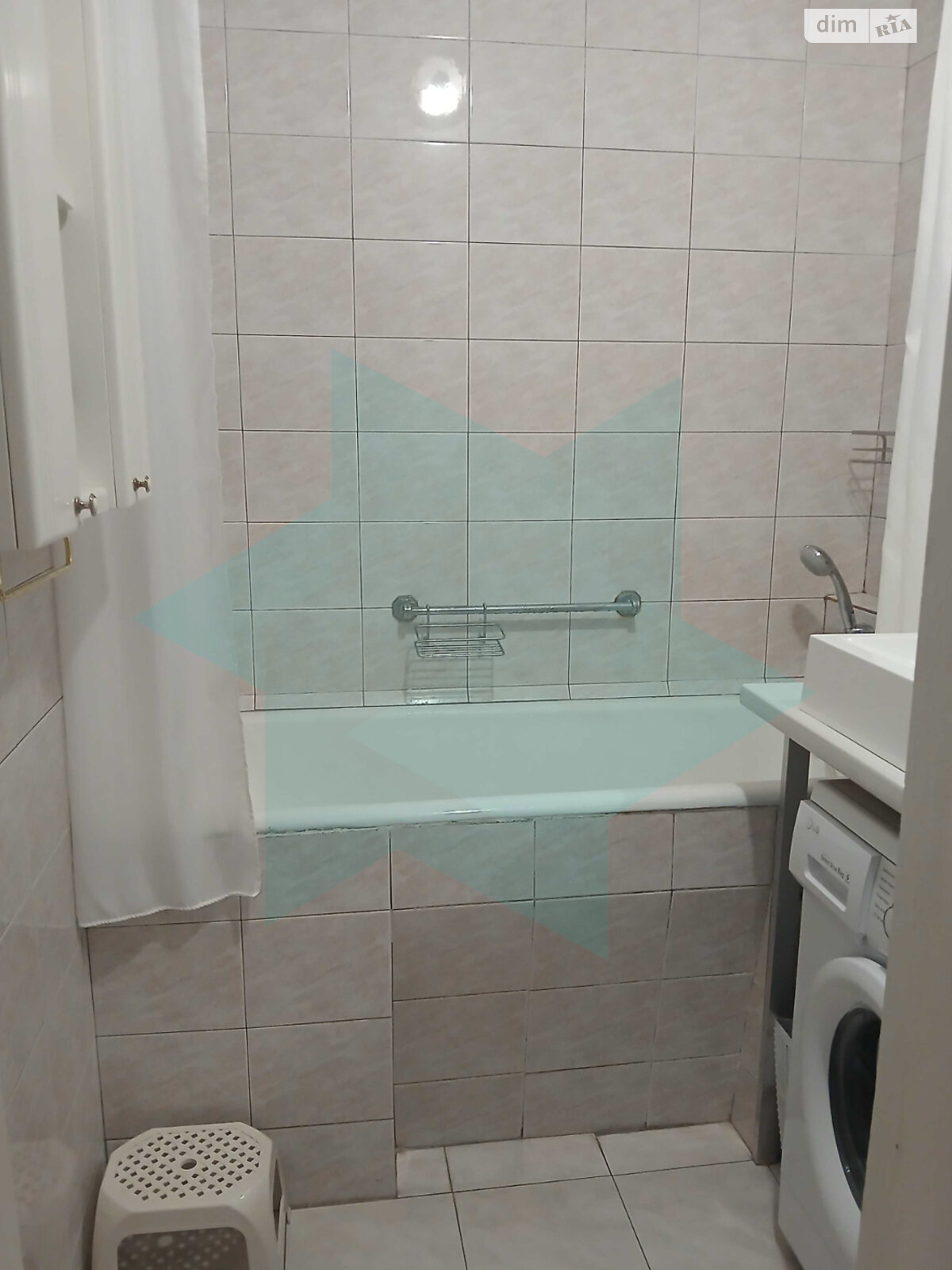 Продаж чотирикімнатної квартири в Дніпрі, на вул. Вокзальна 6, фото 1 Продаж чотирикімнатної квартири в Дніпрі, на вул. Вокзальна 6, фото 1