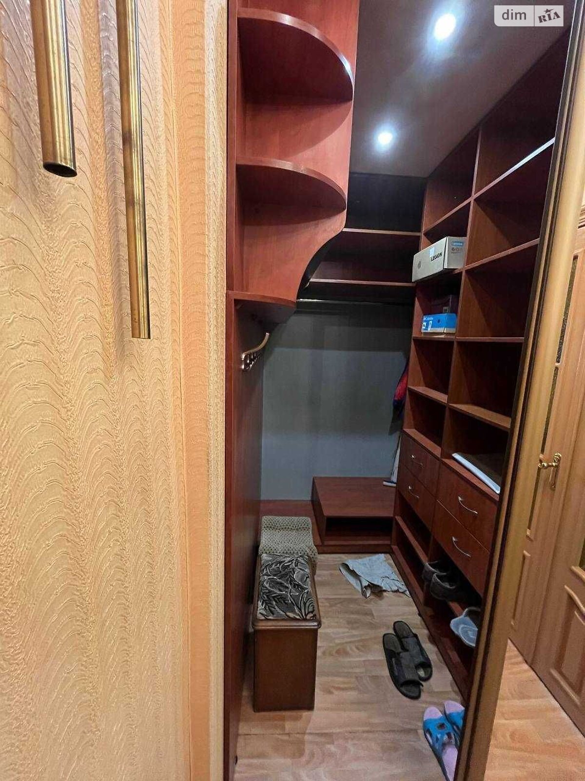 Продажа трехкомнатной квартиры в Днепре, на ул. Радистов, район Воронцова фото 1 Продажа трехкомнатной квартиры в Днепре, на ул. Радистов, район Воронцова фото 1