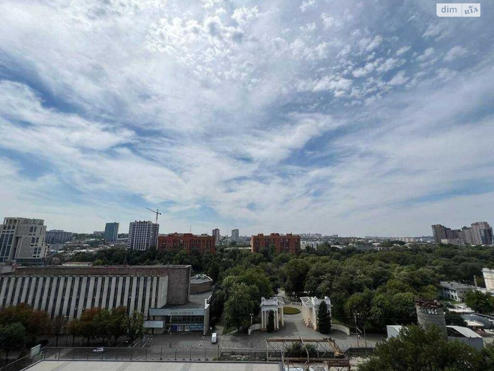 Продажа трехкомнатной квартиры в Днепре, на просп. Яворницкого Дмитрия 72, фото 1