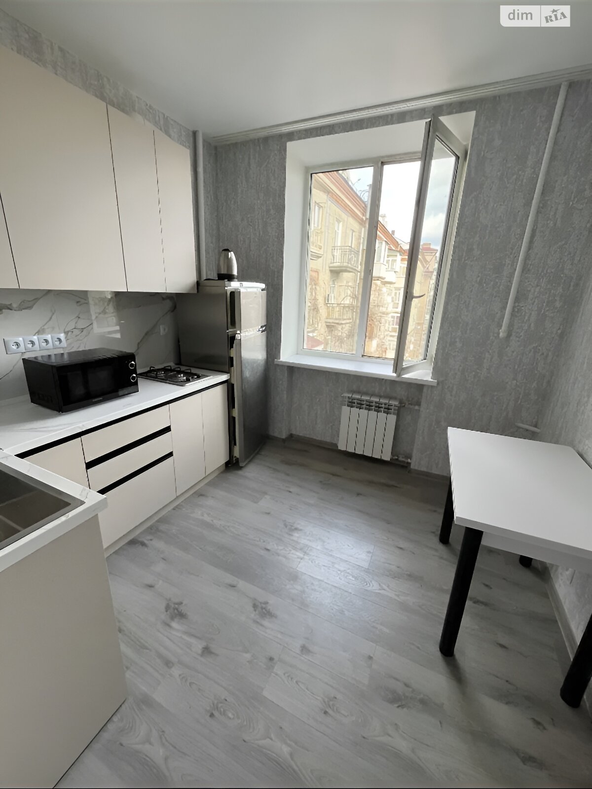 Продажа двухкомнатной квартиры в Днепре, на просп. Яворницкого Дмитрия 117, фото 1 Продажа двухкомнатной квартиры в Днепре, на просп. Яворницкого Дмитрия 117, фото 1