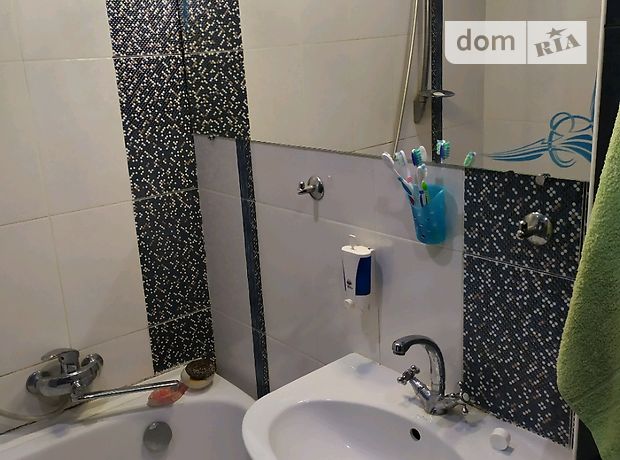 Продажа трехкомнатной квартиры в Каменском, на ул. Медицинская 6 район Заводской фото 1 Продажа трехкомнатной квартиры в Каменском, на ул. Медицинская 6 район Заводской фото 1