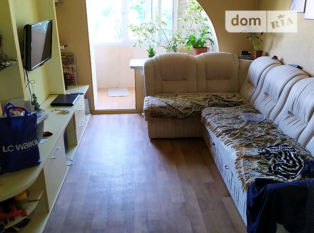 Продажа трехкомнатной квартиры в Каменском, на ул. Медицинская 6 район Заводской фото 1 Продажа трехкомнатной квартиры в Каменском, на ул. Медицинская 6 район Заводской фото 1