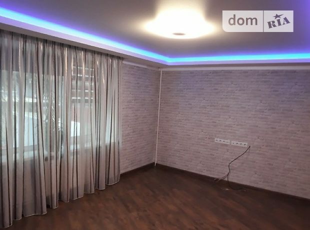 Продаж трикімнатної квартири в Дніпропетровську на вул. Фурманова район Нагірка фото 1 Продаж трикімнатної квартири в Дніпропетровську на вул. Фурманова район Нагірка фото 1