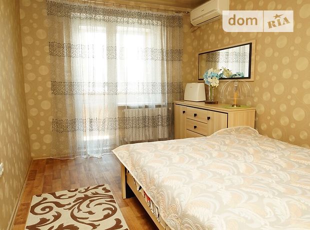 Продажа трехкомнатной квартиры в Днепропетровске, на пер. Добровольцев 6, район Победа фото 1 Продажа трехкомнатной квартиры в Днепропетровске, на пер. Добровольцев 6, район Победа фото 1