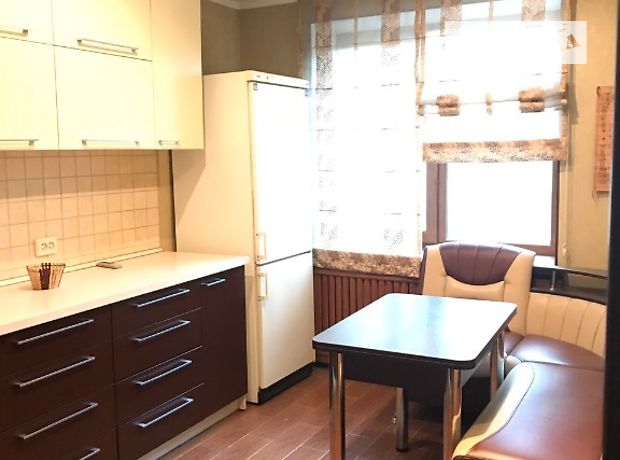 Продажа квартиры, 3 ком., Днепропетровск, р‑н. Соборный, Героев проспект, дом 37 Продажа квартиры, 3 ком., Днепропетровск, р‑н. Соборный, Героев проспект, дом 37
