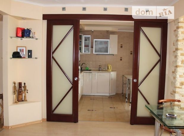 Продажа квартиры, 4 ком., Днепропетровск, р‑н. Солнечный, Малиновского Маршала улица, дом 44 Продажа квартиры, 4 ком., Днепропетровск, р‑н. Солнечный, Малиновского Маршала улица, дом 44