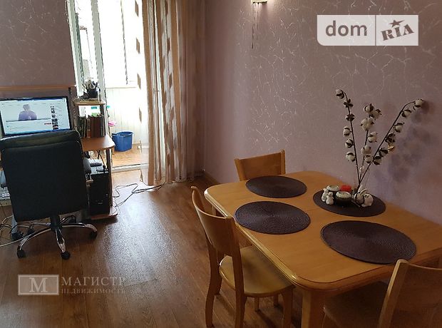 Продаж трикімнатної квартири в Дніпропетровську на вул. Паторжинського 25, фото 1 Продаж трикімнатної квартири в Дніпропетровську на вул. Паторжинського 25, фото 1