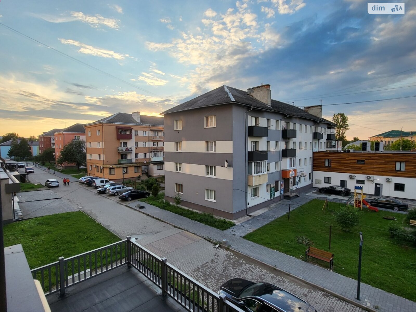 Продажа двухкомнатной квартиры в Долине, на ул. Довбуша 6А, район Долина фото 1 Продажа двухкомнатной квартиры в Долине, на ул. Довбуша 6А, район Долина фото 1