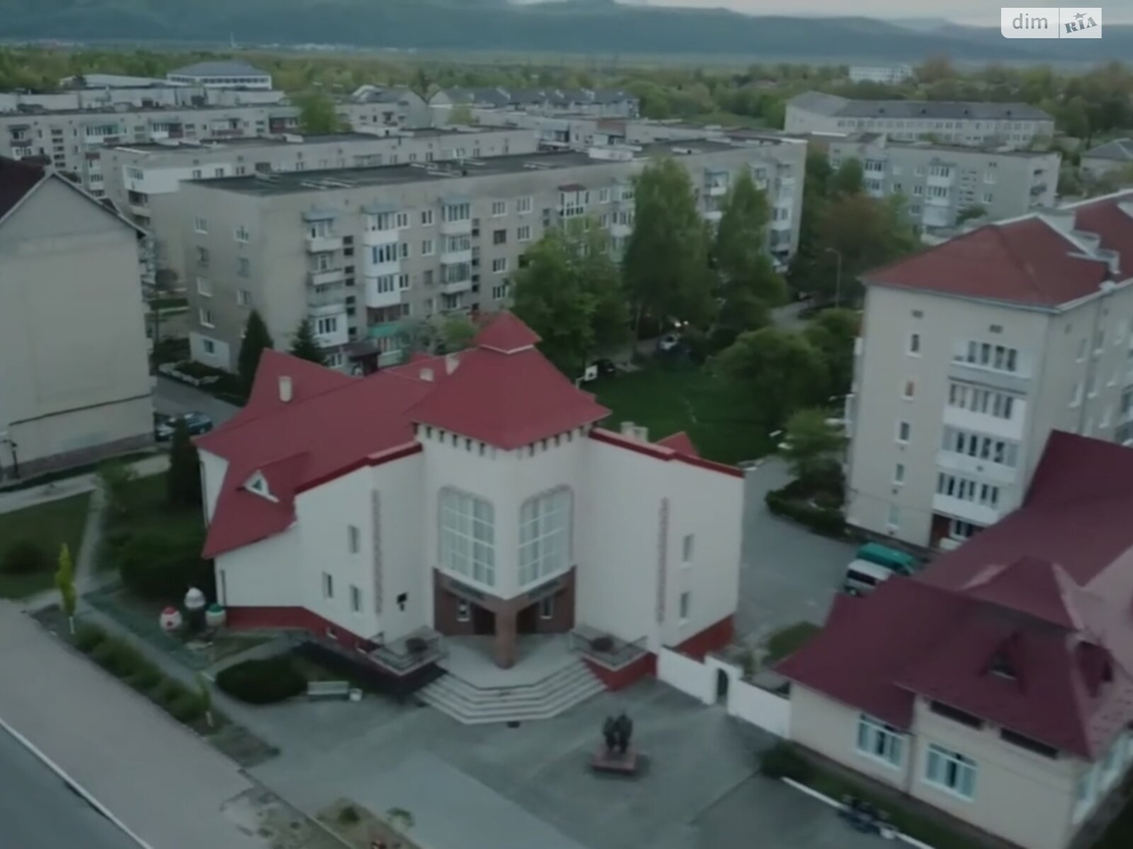 Продажа двухкомнатной квартиры в Долине, на ул. В. Черновола 6, фото 1 Продажа двухкомнатной квартиры в Долине, на ул. В. Черновола 6, фото 1