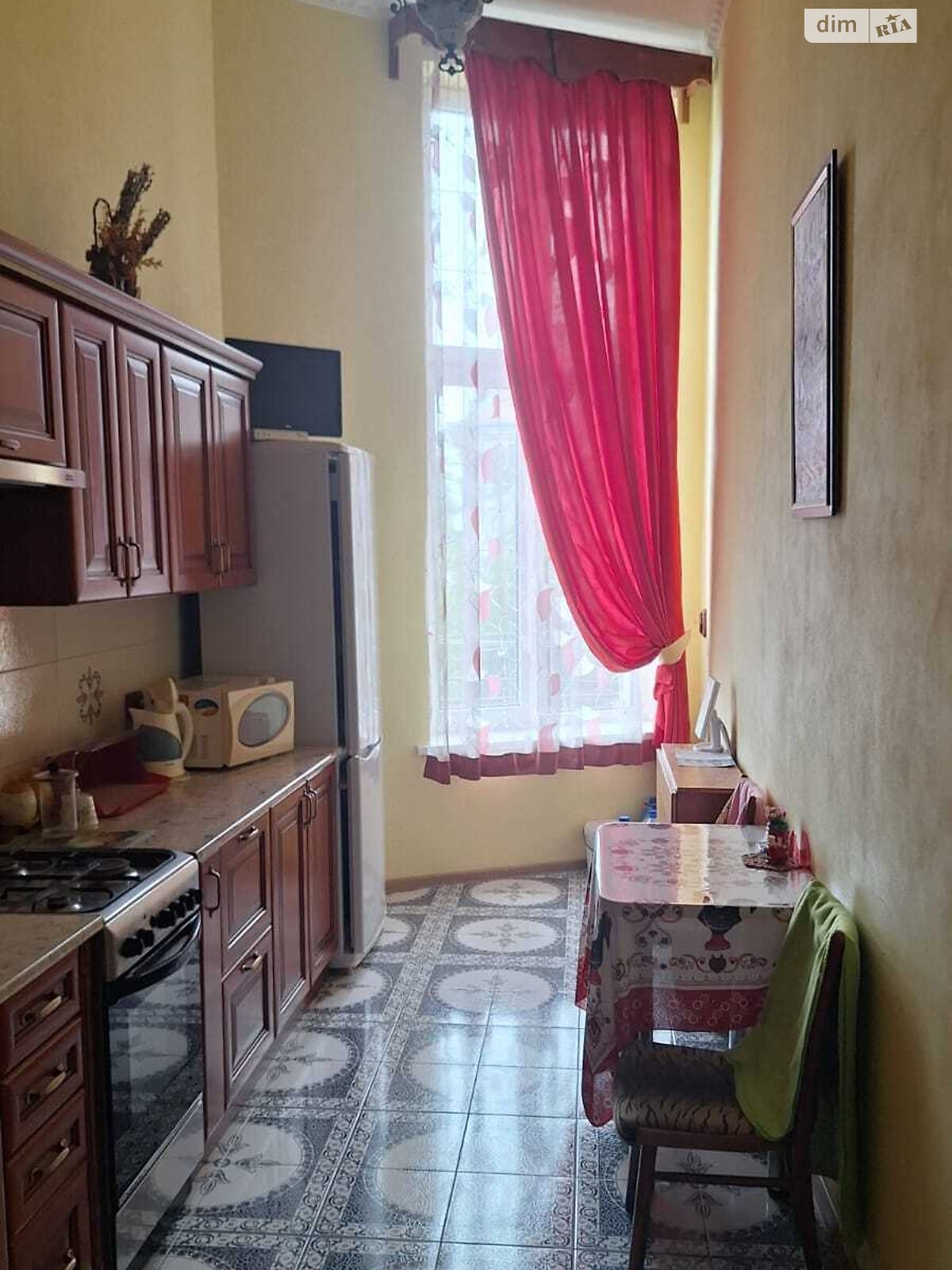 Продажа трехкомнатной квартиры в Дрогобыче, на ул. Адама Мицкевича, фото 1 Продажа трехкомнатной квартиры в Дрогобыче, на ул. Адама Мицкевича, фото 1