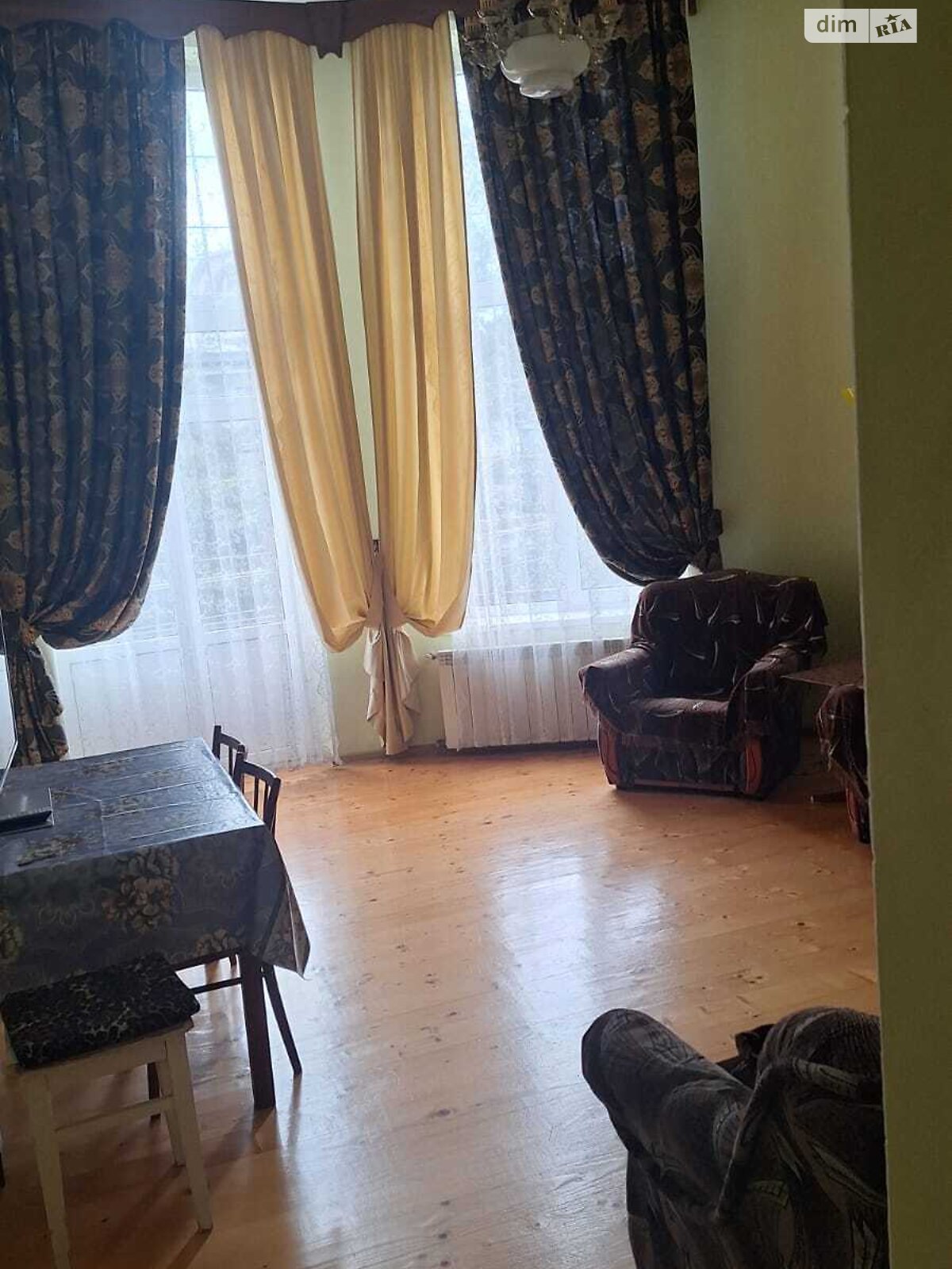 Продажа трехкомнатной квартиры в Дрогобыче, на ул. Адама Мицкевича, фото 1 Продажа трехкомнатной квартиры в Дрогобыче, на ул. Адама Мицкевича, фото 1