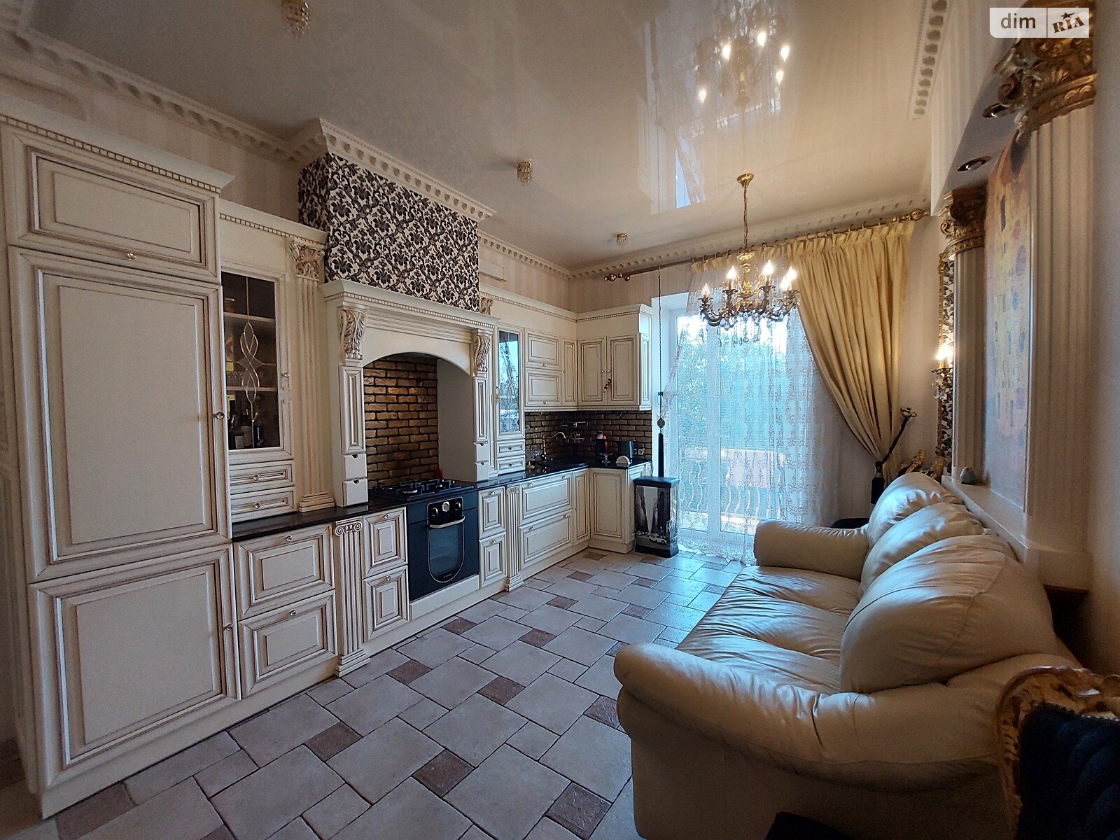 Продажа двухкомнатной квартиры в Дрогобыче, на ул. Адама Мицкевича, район Дрогобыч фото 1 Продажа двухкомнатной квартиры в Дрогобыче, на ул. Адама Мицкевича, район Дрогобыч фото 1