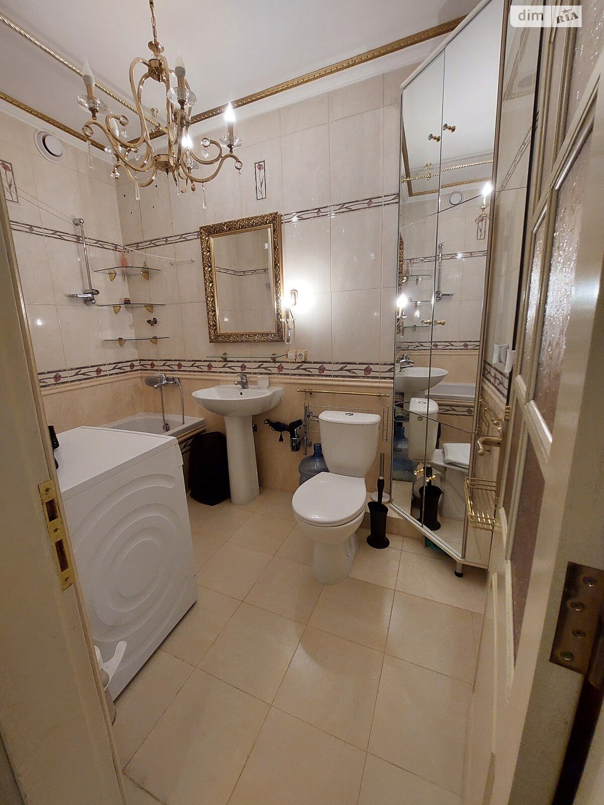 Продажа двухкомнатной квартиры в Дрогобыче, на ул. Адама Мицкевича, район Дрогобыч фото 1 Продажа двухкомнатной квартиры в Дрогобыче, на ул. Адама Мицкевича, район Дрогобыч фото 1