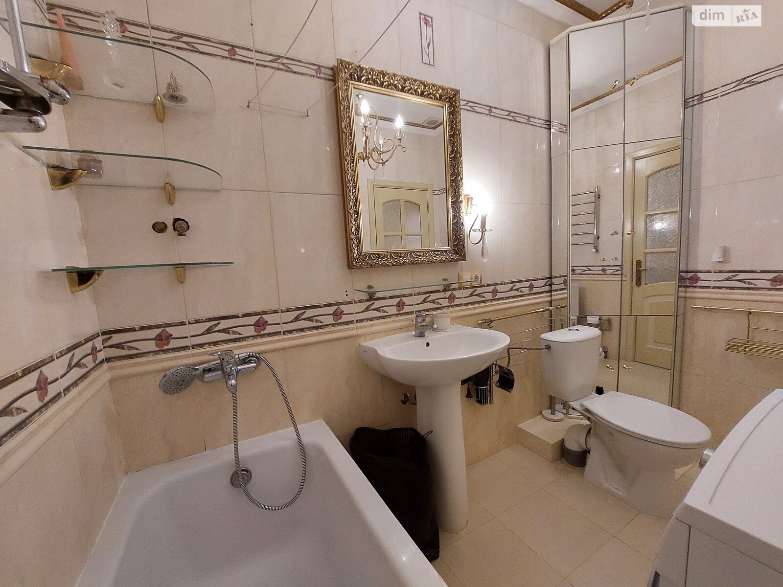 Продажа двухкомнатной квартиры в Дрогобыче, на ул. Адама Мицкевича, район Дрогобыч фото 1 Продажа двухкомнатной квартиры в Дрогобыче, на ул. Адама Мицкевича, район Дрогобыч фото 1