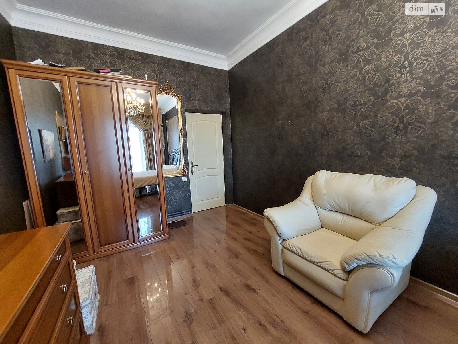 Продажа двухкомнатной квартиры в Дрогобыче, на ул. Адама Мицкевича, район Дрогобыч фото 1 Продажа двухкомнатной квартиры в Дрогобыче, на ул. Адама Мицкевича, район Дрогобыч фото 1