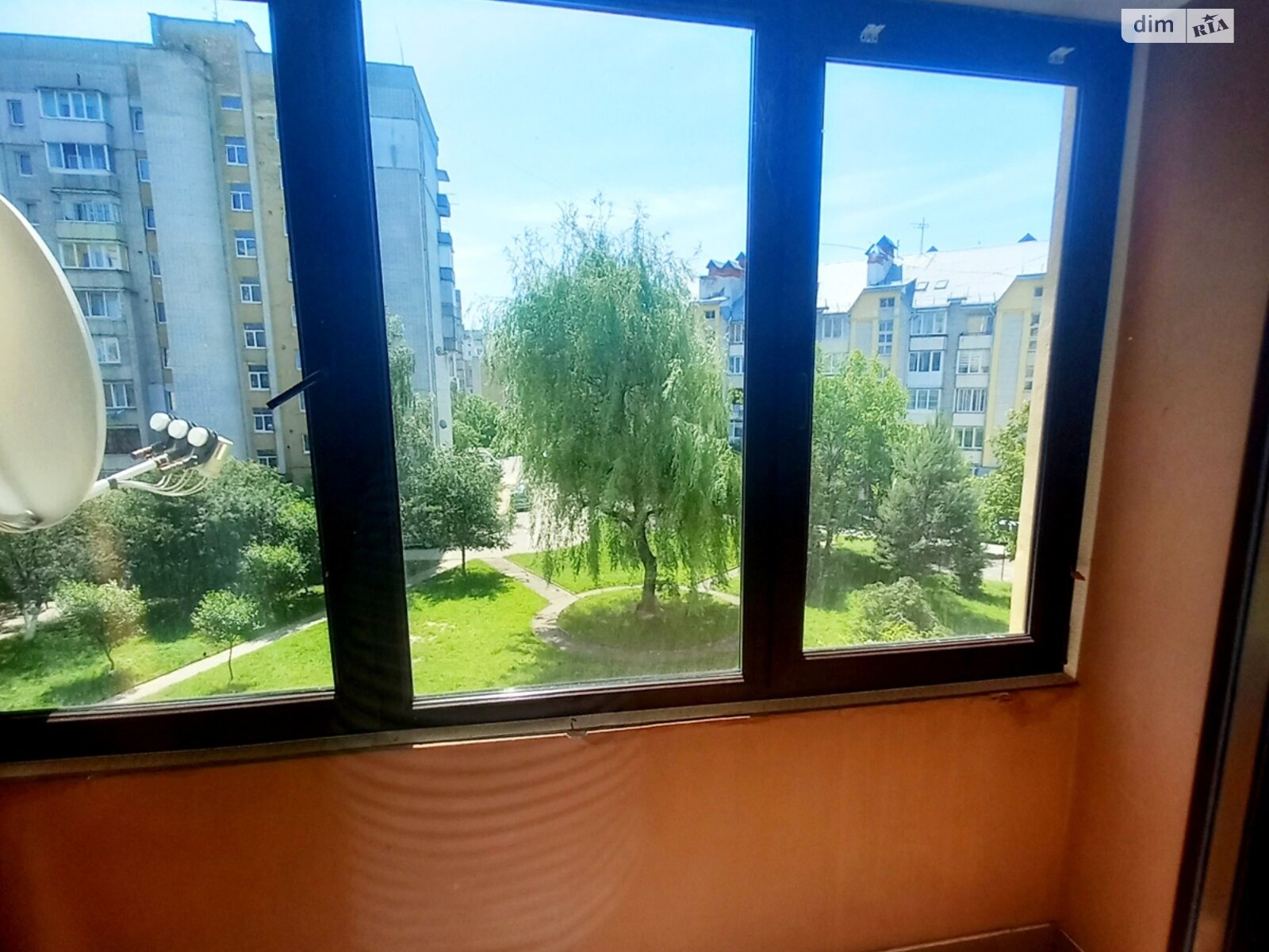 Продажа трехкомнатной квартиры в Дрогобыче, на ул. Коновальца, район Дрогобыч фото 1 Продажа трехкомнатной квартиры в Дрогобыче, на ул. Коновальца, район Дрогобыч фото 1